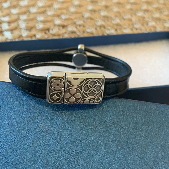 Women’s Small Black Leather Triple Strand Bracelet Magnetic Clasp and Blue Stone - Picture 2 of 9